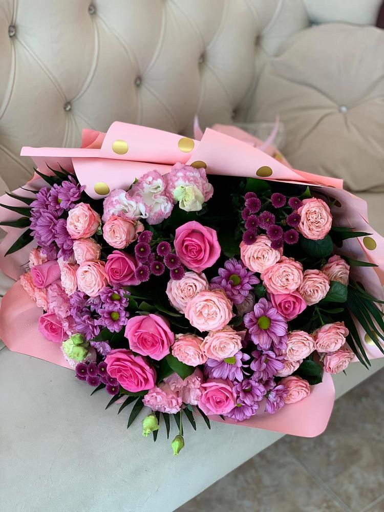 Букет цветов из: Хризантемы, Розы и Лизиантусы в Староюрьево