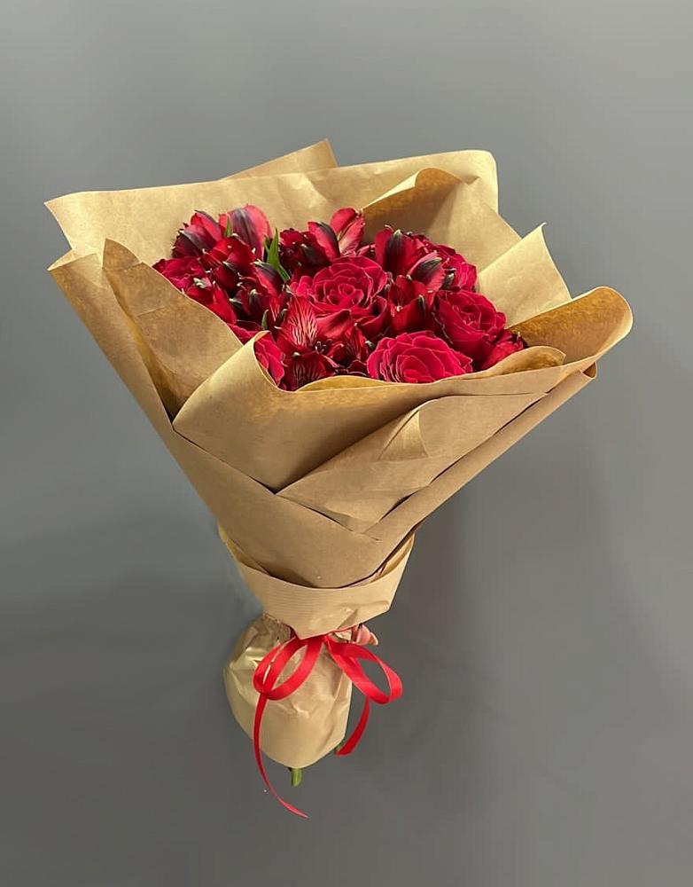 Букет цветов из: Альстромерии и Розы в Староюрьево