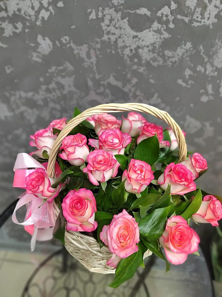 Цветочная композиция из Розы в корзине в Староюрьево