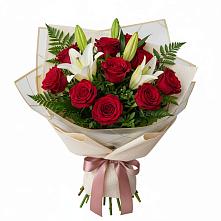 Букет цветов из:  Лилии и Розы в Староюрьево