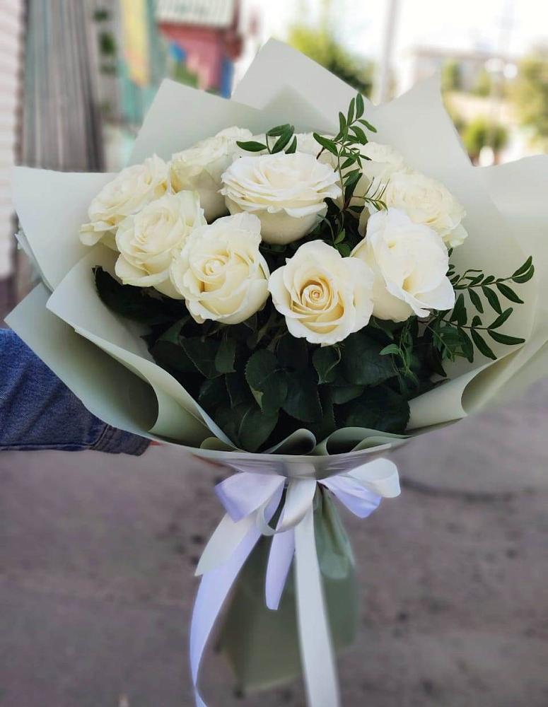 Букет Белые розы Проуд в Староюрьево