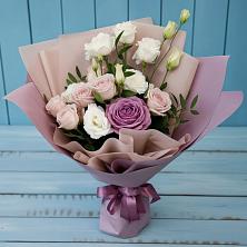Букет цветов из:  Розы и Лизиантусы в Староюрьево