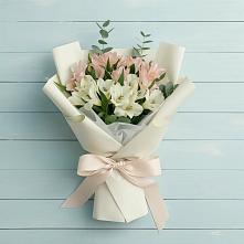 Букет цветов из:  Альстромерии в Староюрьево