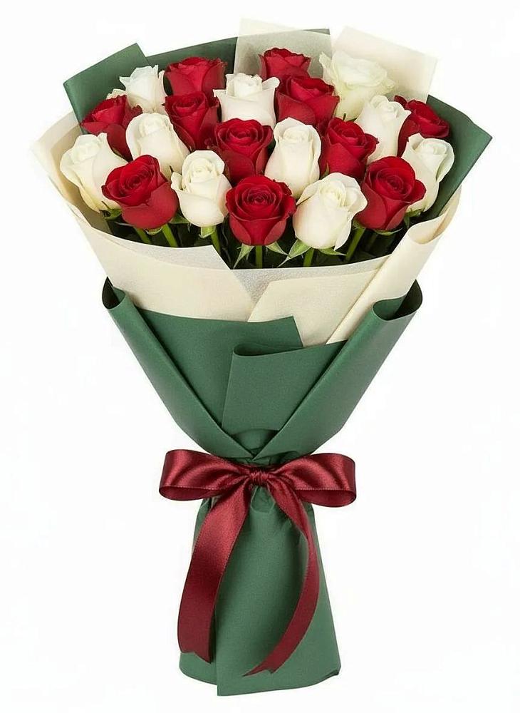 Букет Микс из красных и белых роз в Староюрьево