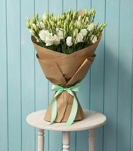 Букет цветов из:  Лизиантусы в Староюрьево