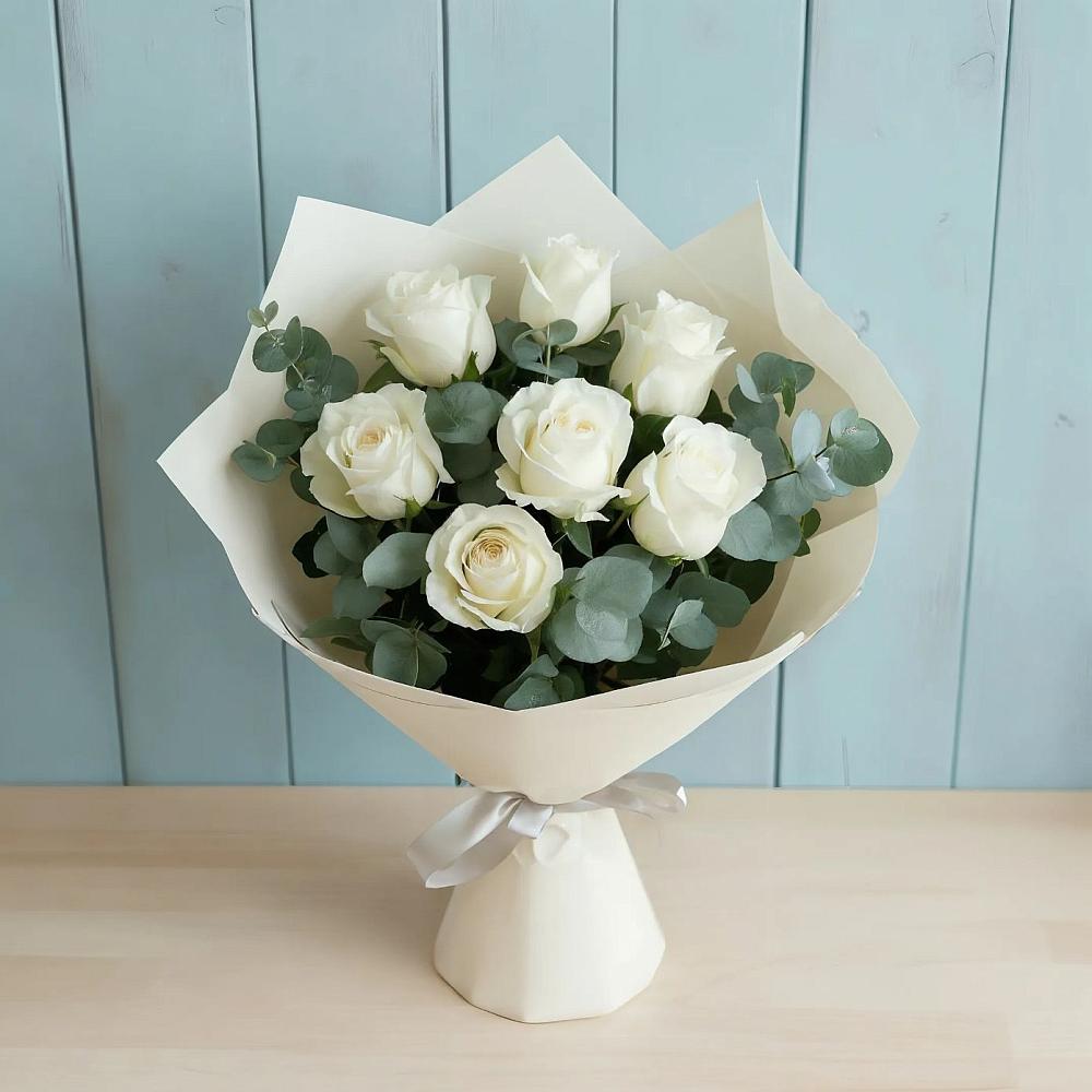 Букет Белые розы в Эвкалипте в Староюрьево