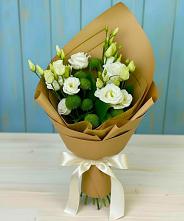 Букет цветов из:  Хризантемы и Лизиантусы в Староюрьево