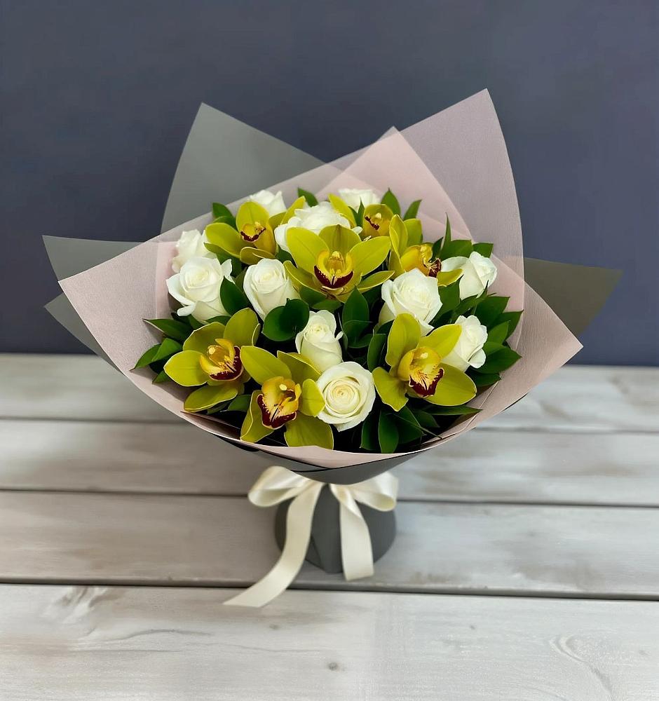 Букет цветов из: Орхидеи и Розы в Староюрьево