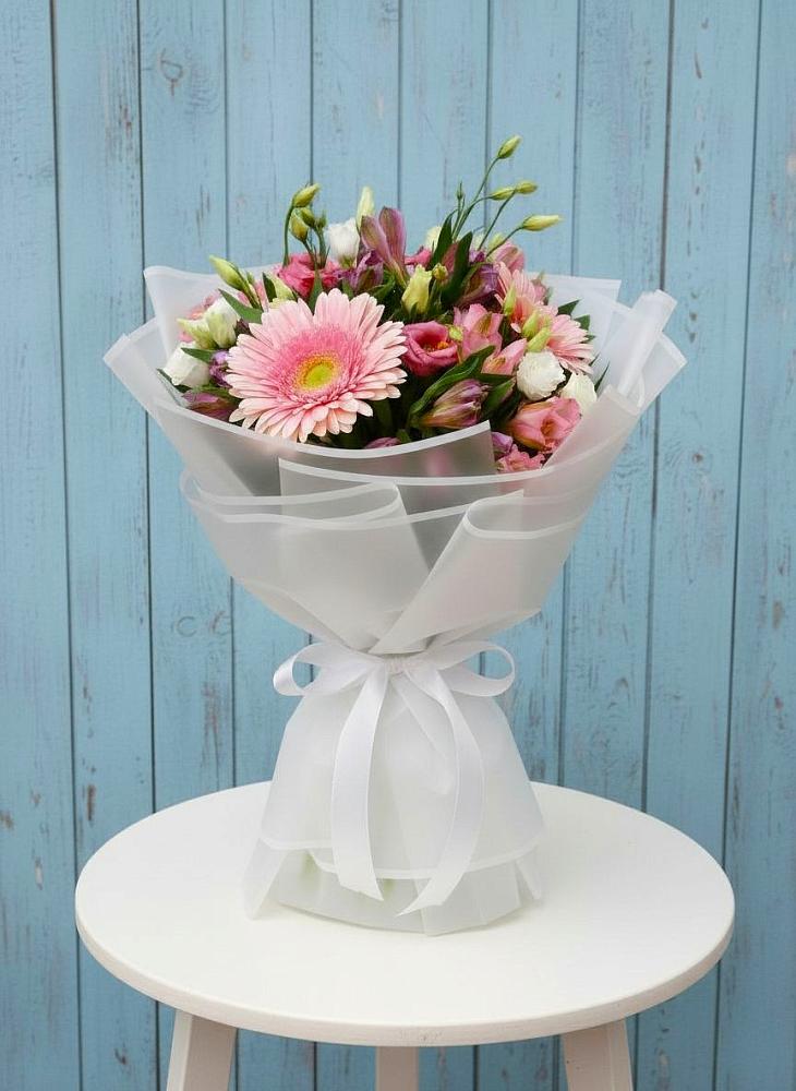 Букет цветов из: Герберы, Альстромерии и Лизиантусы в Староюрьево