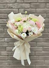 Букет цветов из:  Гвоздики, Розы, Лизиантусы и Хризантемы #REPLACE_PRED# Староюрьево