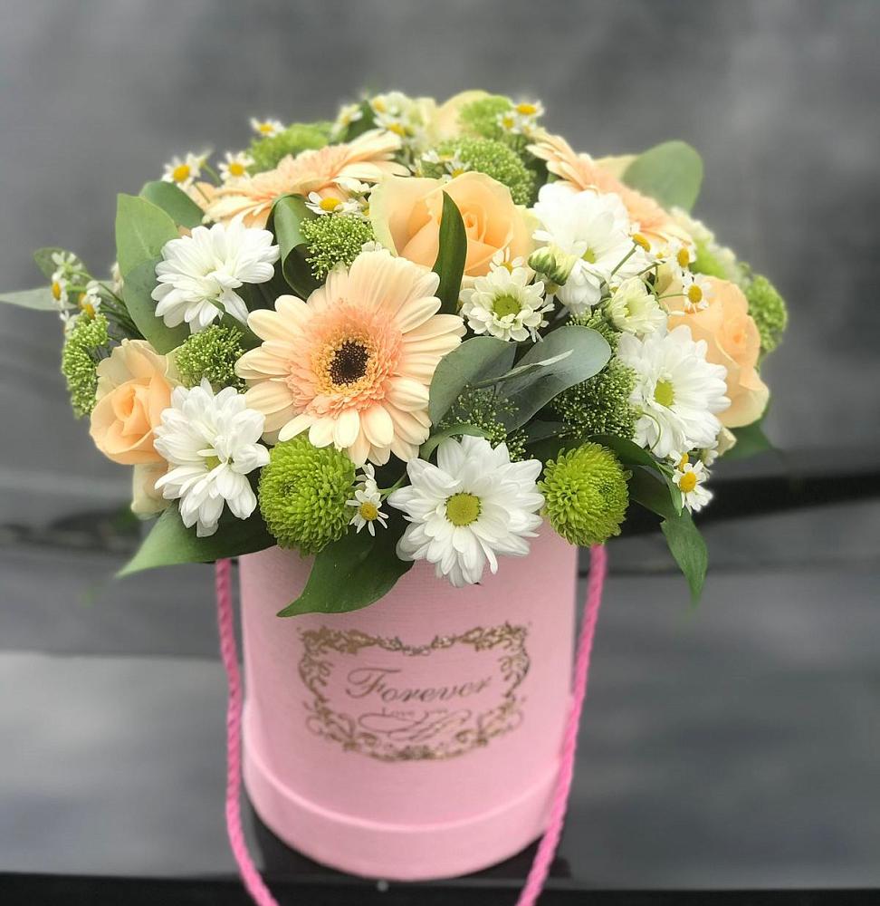 Цветочная композиция из Розы, Герберы и Хризантемы в шляпной коробке в Староюрьево