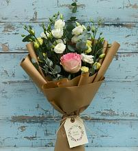 Букет цветов из:  Розы и Лизиантусы в Староюрьево