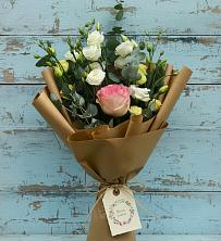 Букет цветов из:  Розы и Лизиантусы в Староюрьево