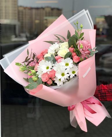 Букет цветов из: Розы, Лизиантусы и Хризантемы в Староюрьево