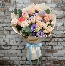 Букет цветов из:  Розы, Лизиантусы и Гвоздики в Староюрьево