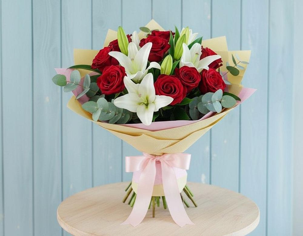 Букет цветов из: Лилии и Розы в Староюрьево